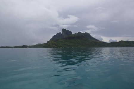 Vue de Bora Bora depuis son lagon